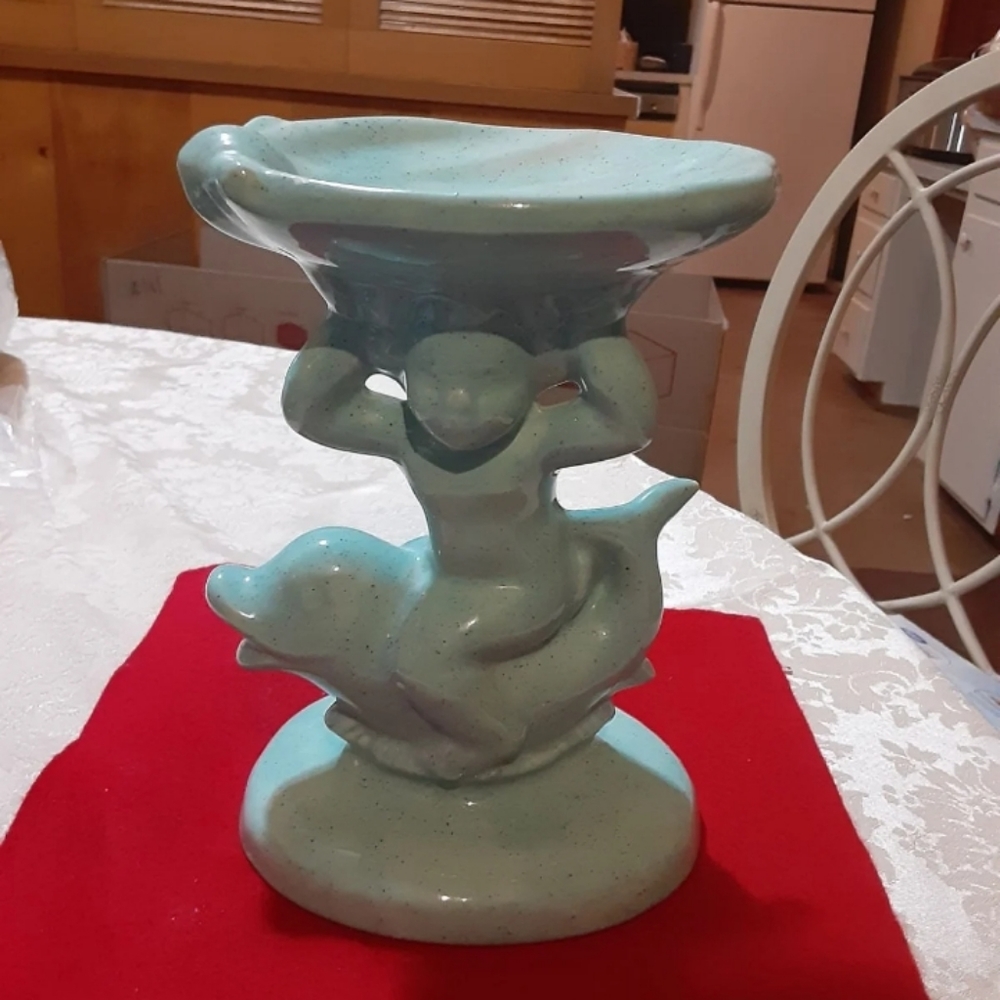 VINTAGE 70'S HOLLAND MOLD CERAMIC CHERUB ON DOLPHIN PEDESTAL SOAP DISH FIGURINE.